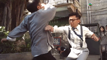 林颖彤饰演嘅学生妹 因为有个烂赌老豆,将自己卖肾比恶霸!