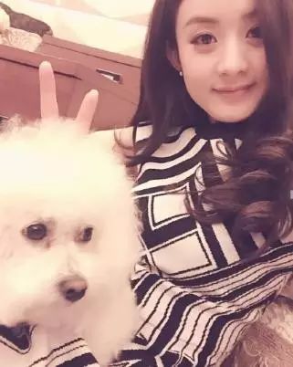“傻白甜”穿衣术打败“心机婊”,赵丽颖唐嫣这样穿美翻...