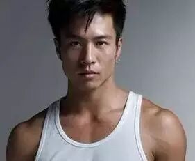 他一直不红,差点做了谢霆锋妹夫,如今刚为人父但谢婷婷...