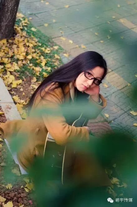 女神来咯~看我民大女神的好歌曲~~刘欢都点赞了喏~