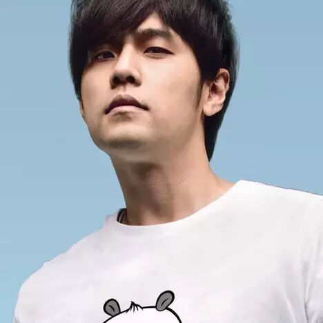 陪女儿一起去追周杰伦