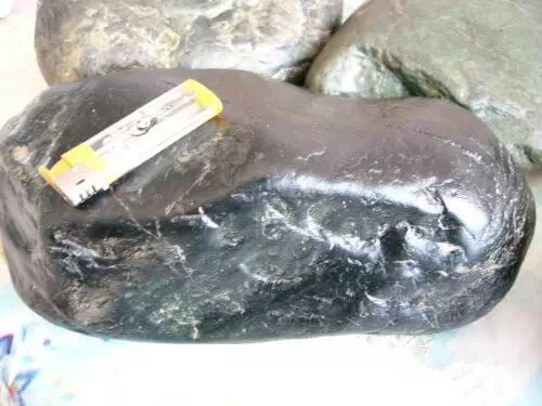 泄露天机 <wbr> <wbr>去新疆挖玉石？