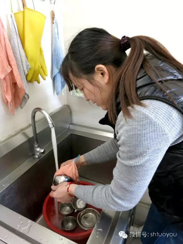 在幼儿园│孩子一天在园用几条小毛巾，你知道吗