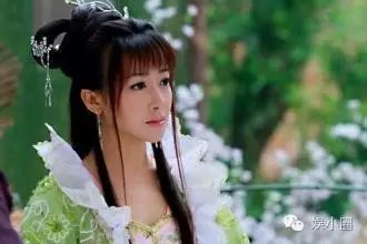 她美丽大方,是黄晓明最敬爱的姐姐,与陈浩民相爱相杀