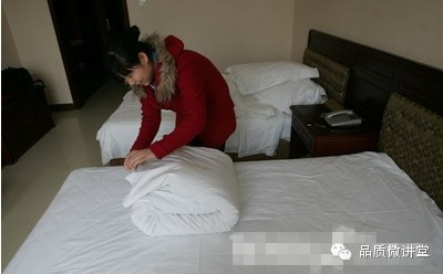 一个人该如何套被子呢？教你一种快速套被子的方法（图解）