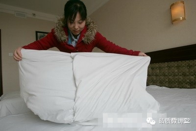 一个人该如何套被子呢？教你一种快速套被子的方法（图解）