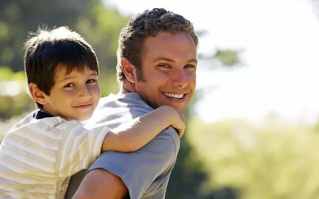 美国爸爸给孩子的8条家训 值得中国爸妈一看(图1)