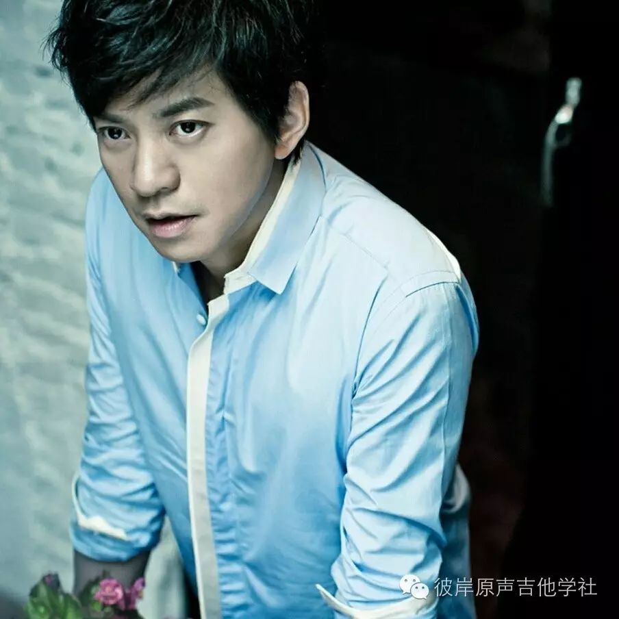 李健《异乡人》高清吉他谱