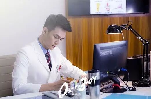 有这样的医生，好多女生恨不得立马崴了脚