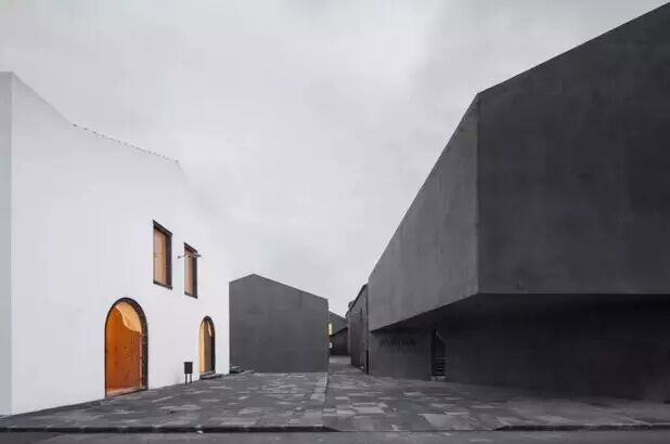 太美了！老建筑新面貌，他们是光影魔术手