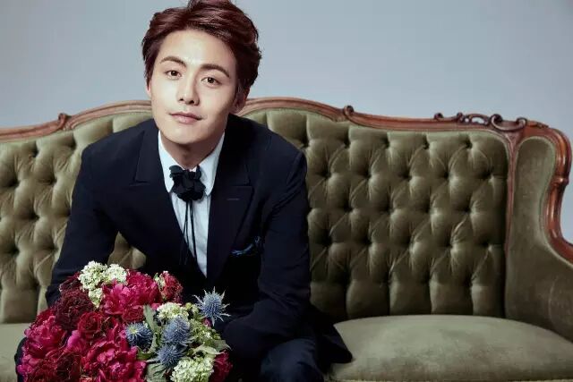 【STUDIO55 <wbr>出品】华远作品 <wbr>|《新娘Brides》七月刊首度男神封面——高颜值暖男马天宇