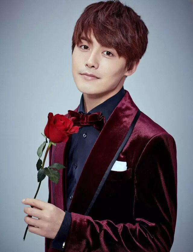 【STUDIO55 <wbr>出品】华远作品 <wbr>|《新娘Brides》七月刊首度男神封面——高颜值暖男马天宇