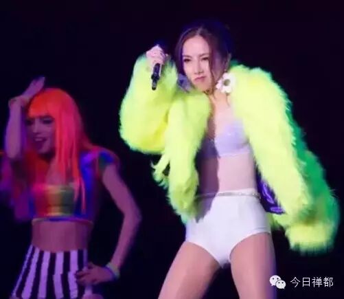 不堪入目!邓紫棋,我哋新兴人见到你甘样,个心真系好...