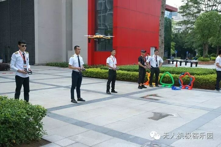 中科大智母親節(jié)無人機(jī)專題活動(dòng)——裝載母親的愛，我們一起飛翔！