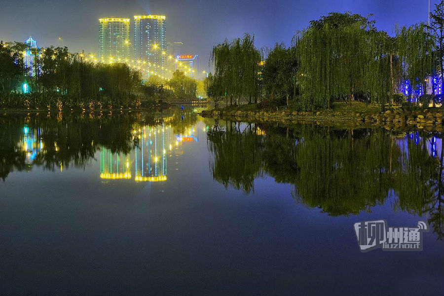 新柳州“艳照门”，震惊全时间！要亮瞎你的狗眼啦！！