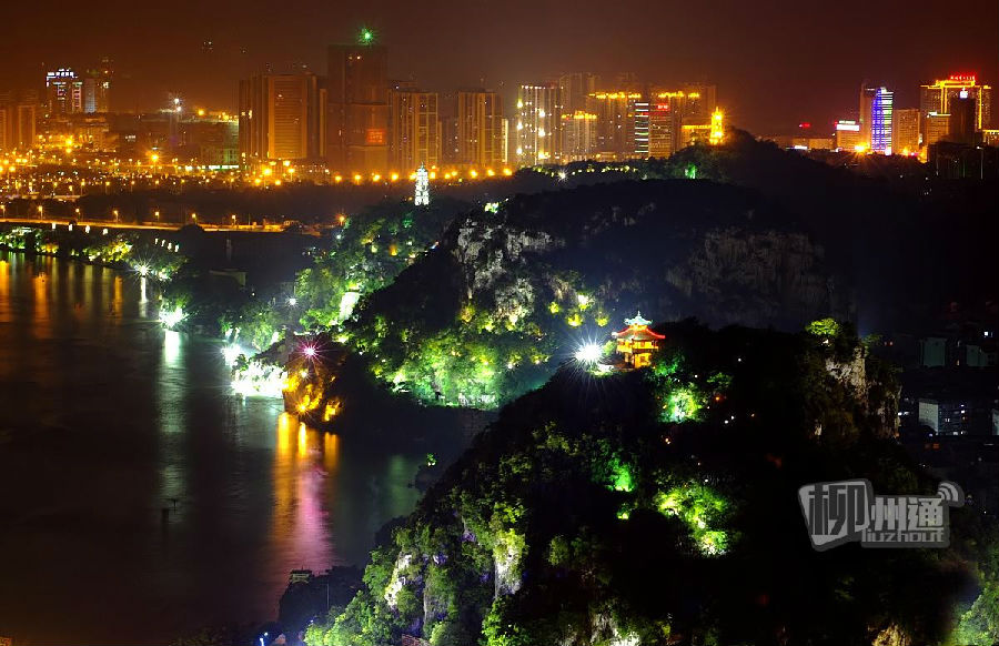 新柳州“艳照门”，震惊全时间！要亮瞎你的狗眼啦！！