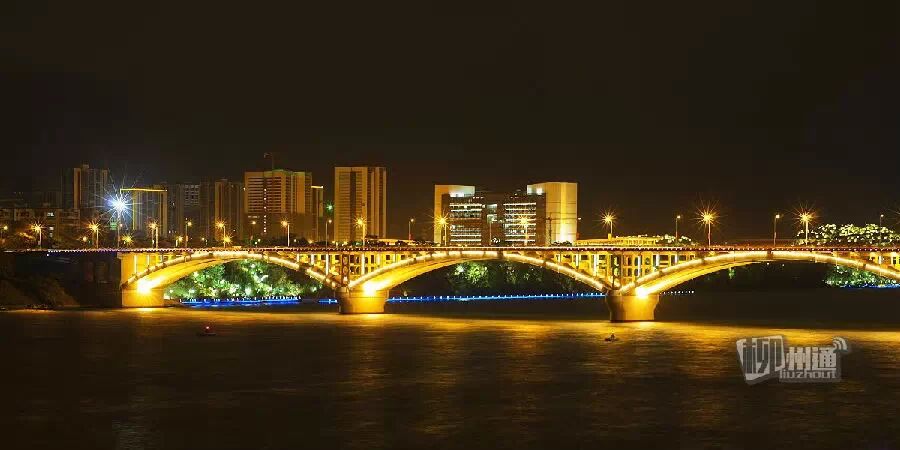 新柳州“艳照门”，震惊全时间！要亮瞎你的狗眼啦！！