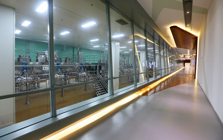 【专题】国际一流的隆力奇智能化新工厂