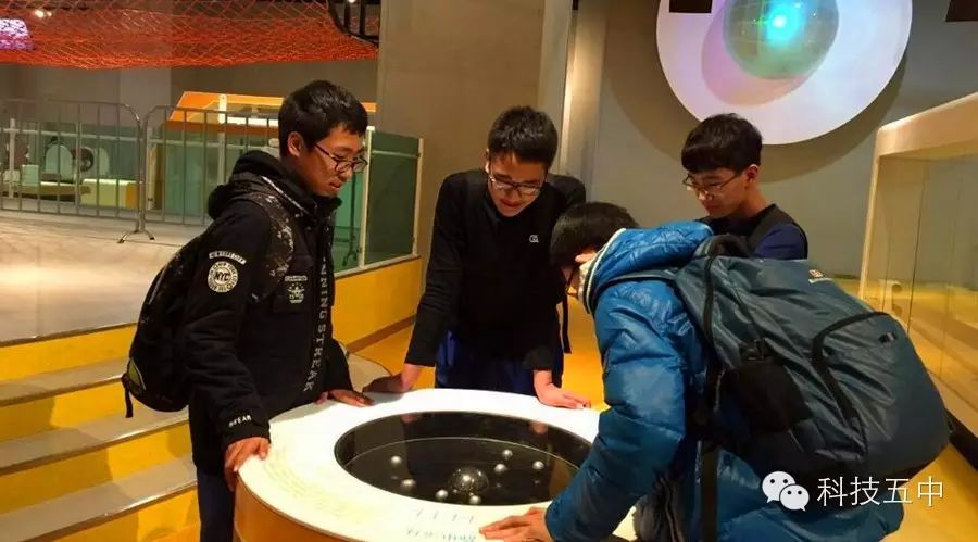 科技风暴第二波：走进科学世界，体验智能未来