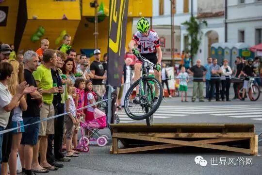 �̵�ŷ���ѹ���ʢ�Ľ���--˹�������ǡ�Soa�����˶��ڡ�