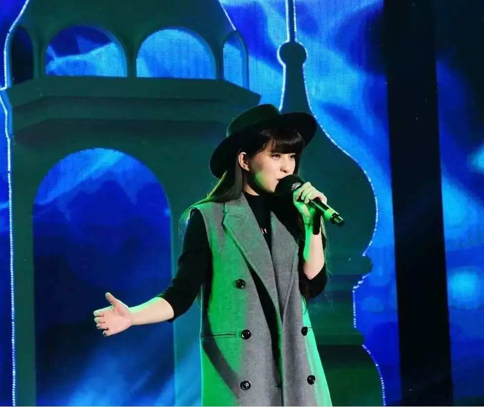 中国好声音人气学员贝贝都去了!美女如云到窒息.