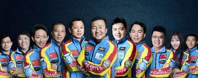 “坦?fàn)?rdquo;說：“所有無人機培訓(xùn)機構(gòu)都一樣，唯獨有一樣……”