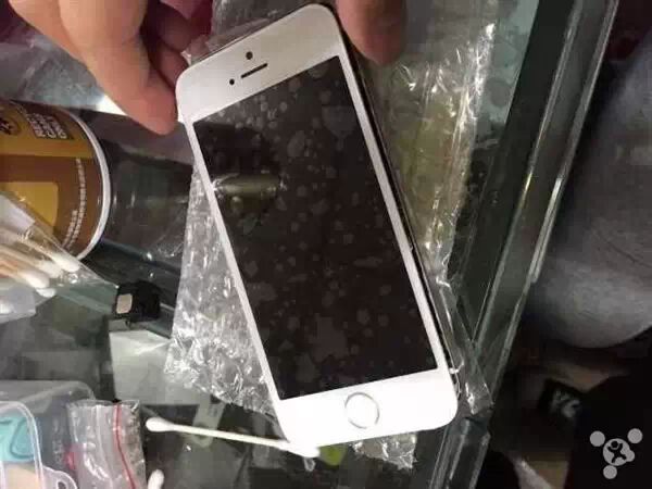 簡(jiǎn)直驚悚!華強(qiáng)北iPhone5c暴改iPhone5s,互聯(lián)網(wǎng)的一些事