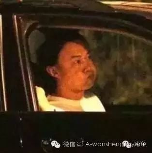 万惠联    陈奕迅最近在太太的督促下积极减肥...
