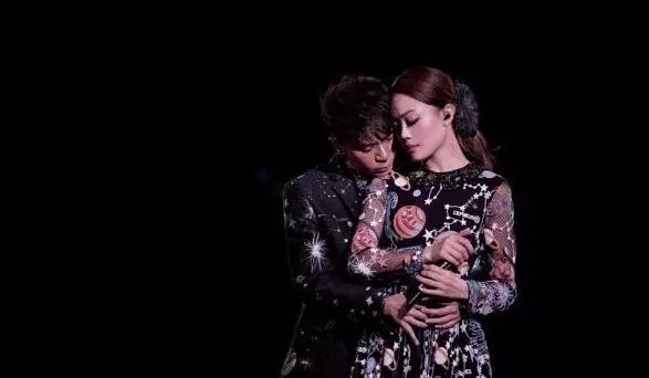 【ASTON CLUB 李克勤&容祖儿】 世纪演唱会门票·来阿...