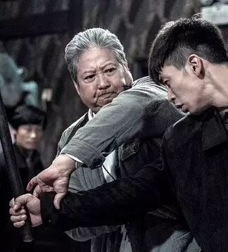 在他面前,成龙都要让三分