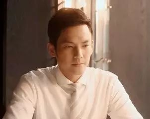 白衬衫检验真男神!钟汉良上演制服诱惑
