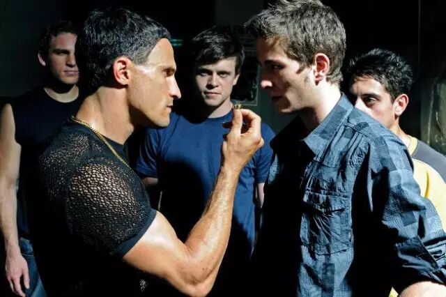 唉，乱套了！墨尔本北区遭匪徒机枪扫射，下月叙难民也将安顿在这里...‏