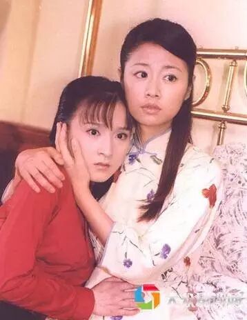 她因琼瑶剧走红,被称为“雪姨接班人”,一把伞让她收获豪门爱情