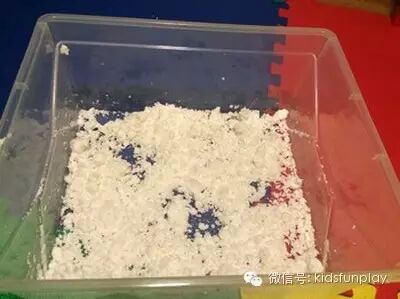 【科学】玩转小苏打：人造雪--冰激凌过家家--彩色发泡试验