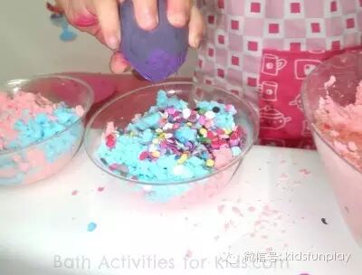 【科学】玩转小苏打：人造雪--冰激凌过家家--彩色发泡试验