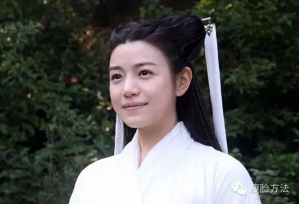 下巴变瘦的自然妙招_怎么瘦双下巴最有效的方法_下巴如何瘦