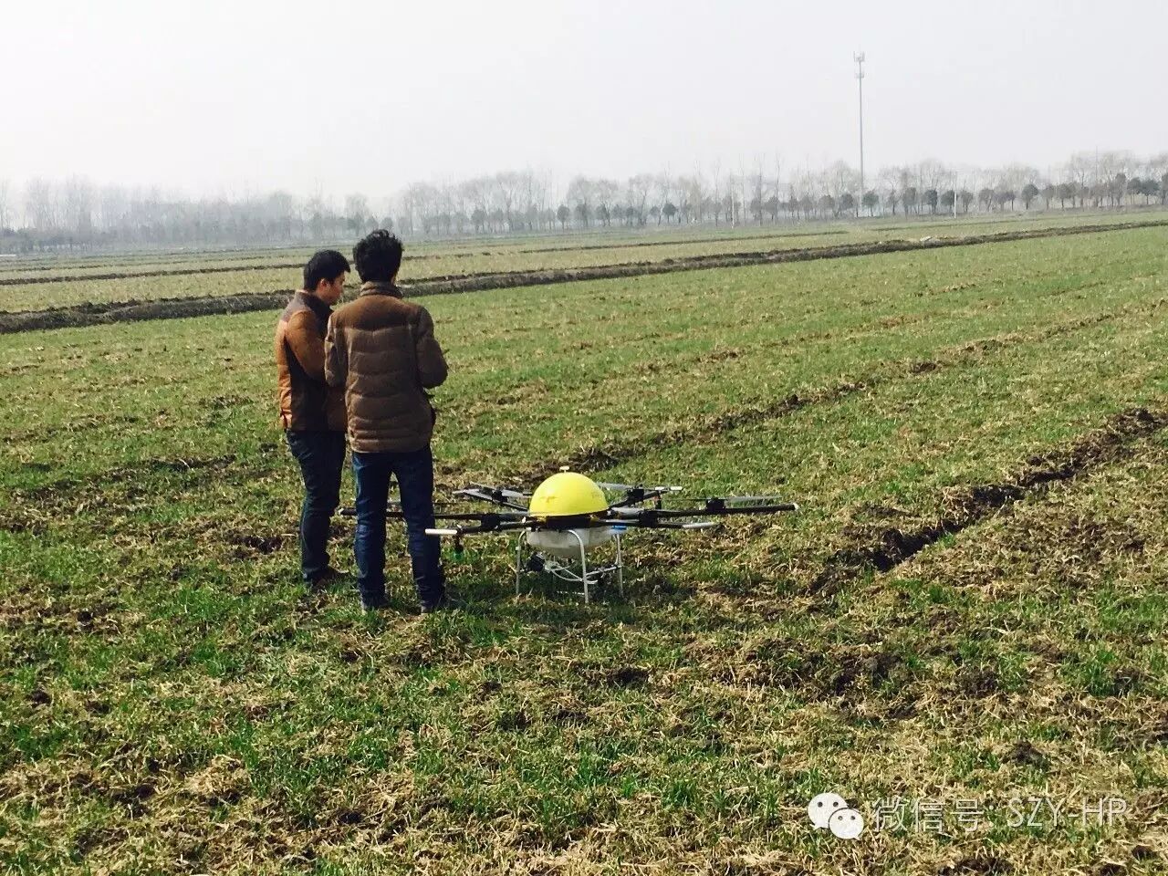 智慧農(nóng)業(yè)、科技農(nóng)業(yè)需要“神器” 植保無人機(jī)