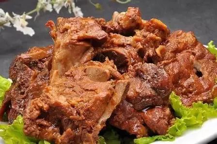 奶白鲜骨汤,香嫩猪腿肉,沈阳贼好吃的大骨头原来这个样!