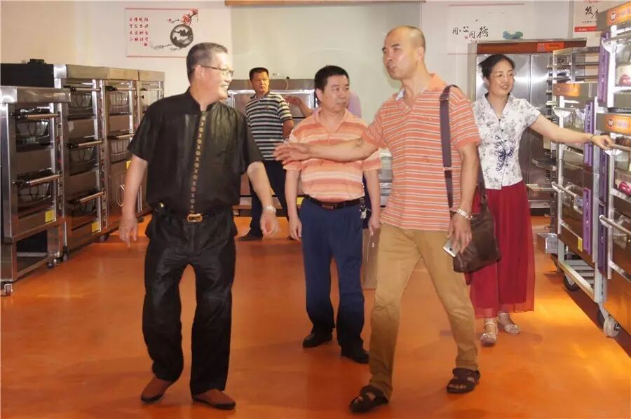 燃氣烤爐,旋轉爐,熱風循環爐,冷凍醒發箱,起酥機,組合爐-賽思達-世界級烘焙設備品牌