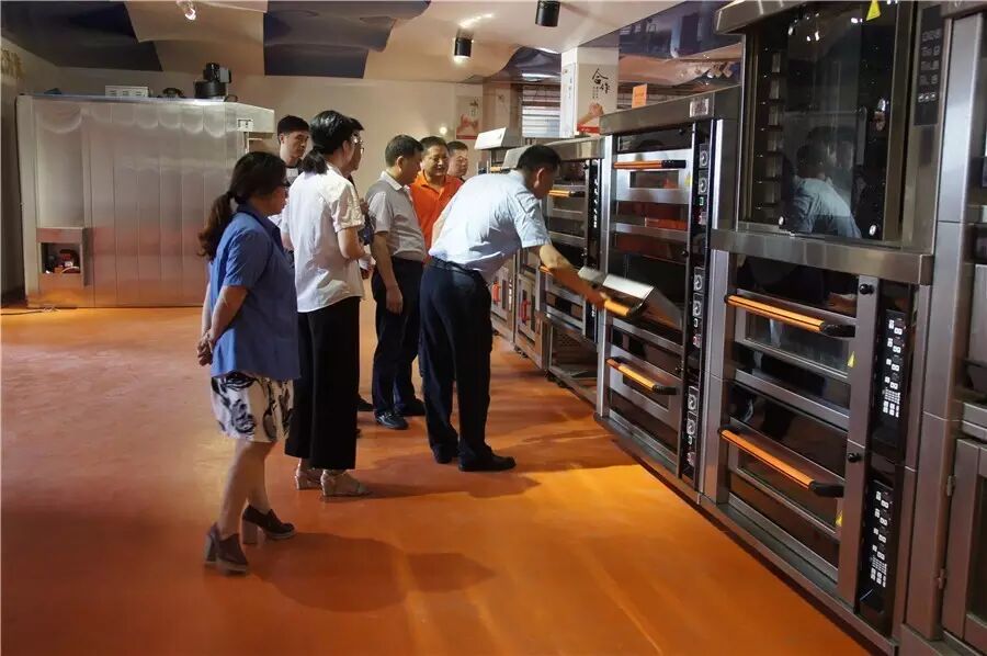 燃氣烤爐,旋轉爐,熱風循環爐,冷凍醒發箱,起酥機,組合爐-賽思達-世界級烘焙設備品牌