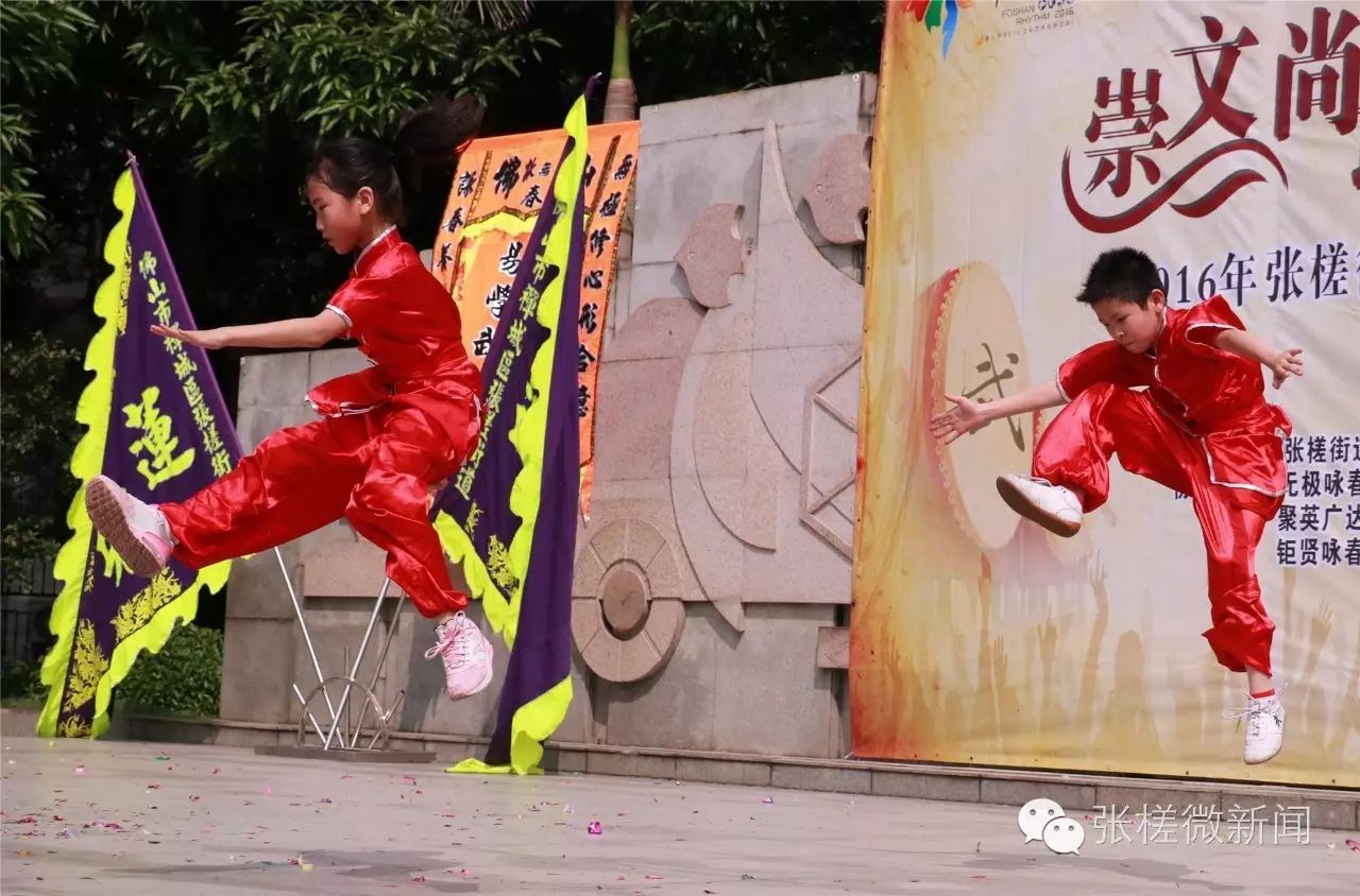 四年级的曾子瑶从三年级便开始习武,没上台前她与小伙伴们摩拳擦掌