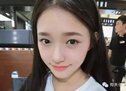 96年生的她,成了周星驰的美人鱼,成了冯绍峰的小女友