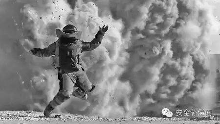 未来之路|QRR3.0G/S|DUN8850Y|DUN弧光保护|热气溶胶灭火|全氟己酮灭火