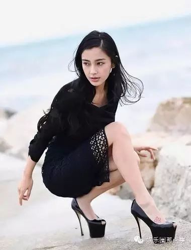 杨颖159cm?黄晓明172cm?看教主夫妇如何身高造假!