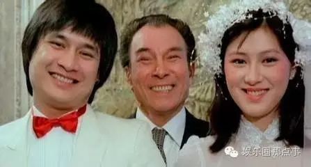 他是功夫明星曾红过成龙,三次饰演郭靖妻子是歌坛天后,29岁英年早逝!