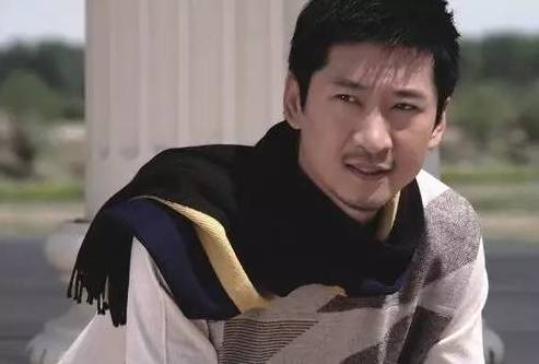 周杰:从青春偶像变成表情包的男人