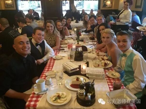 远方：毕业舞会，美国高中生的成人礼和狂欢节