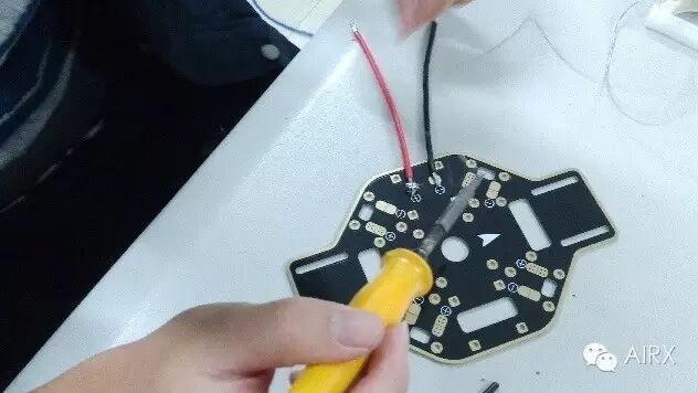 無人機組裝教學貼 