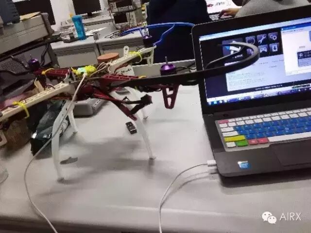 無(wú)人機(jī)組裝教學(xué)貼 