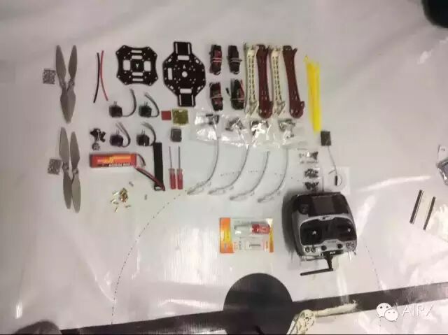 無人機(jī)組裝教學(xué)貼 